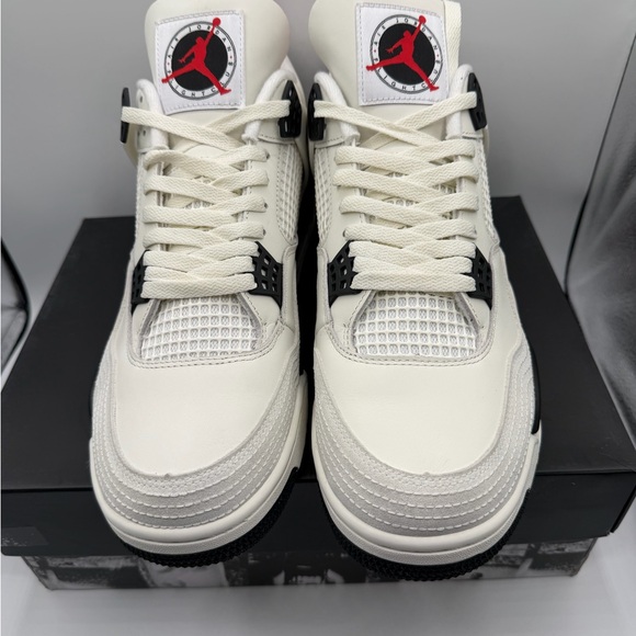 Flight Club - Picture 2 of 6